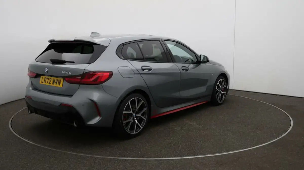 2022-bmw-1-series-20-128ti-lcp-big-7