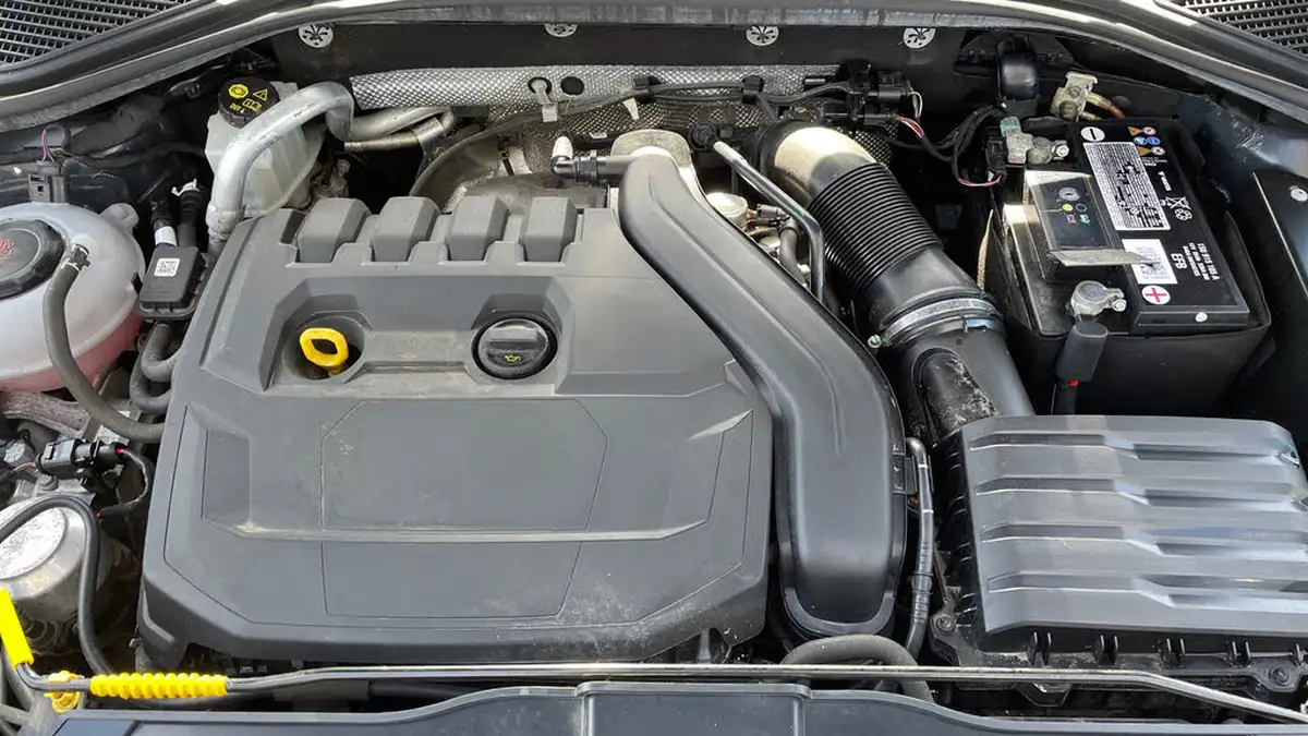 2020-volkswagen-t-roc-15-tsi-se-big-15