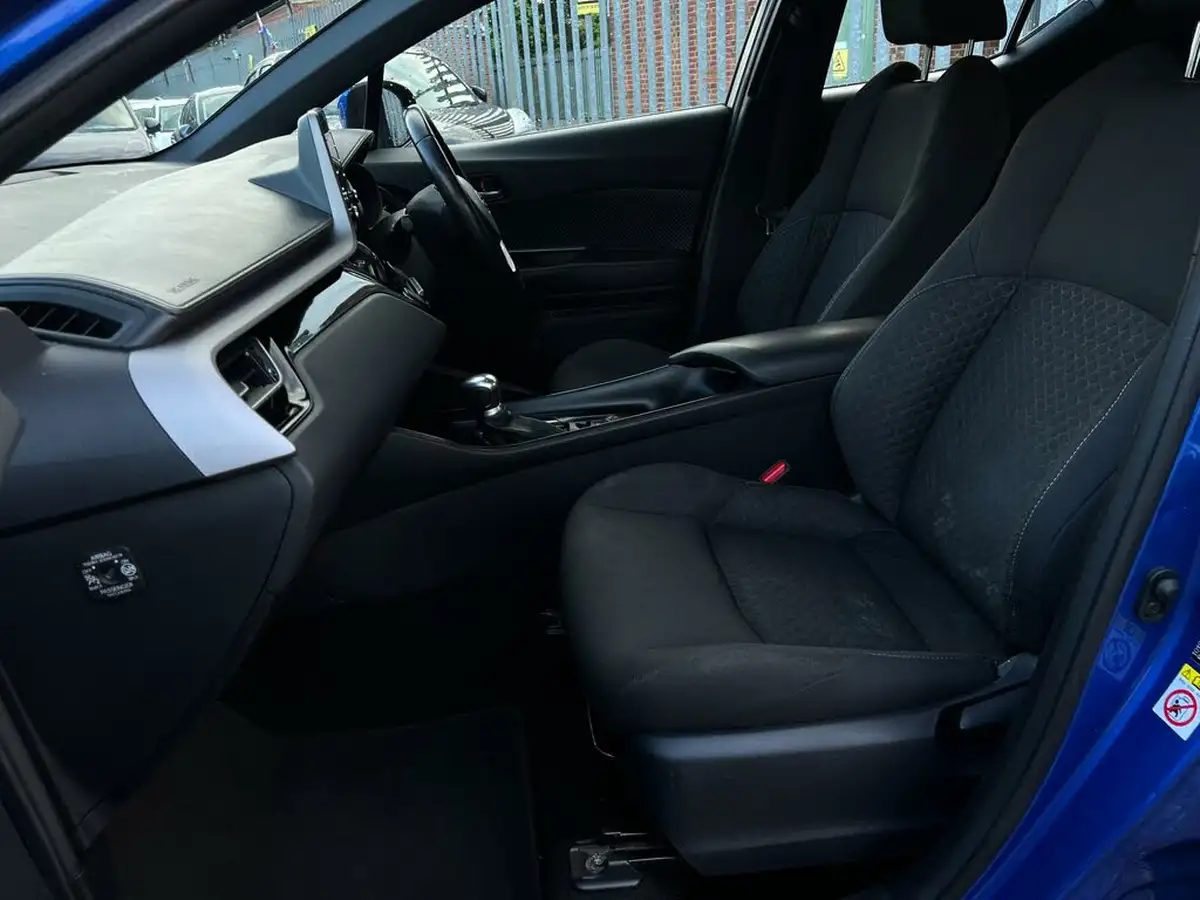2020-toyota-c-hr-18-vvt-i-icon-parking-pack-big-24