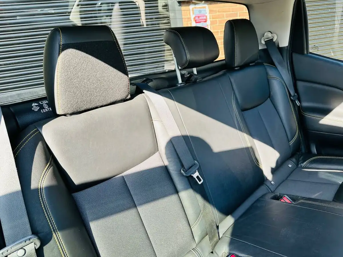 2019-nissan-navara-23dci-tt-n-guard-8-navileathersunroof-auto-big-15