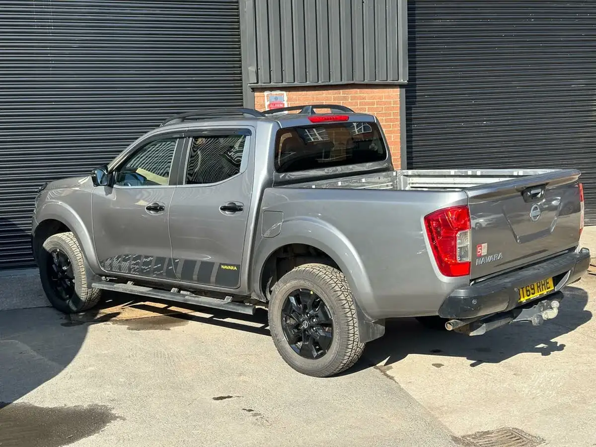 2019-nissan-navara-23dci-tt-n-guard-8-navileathersunroof-auto-big-37