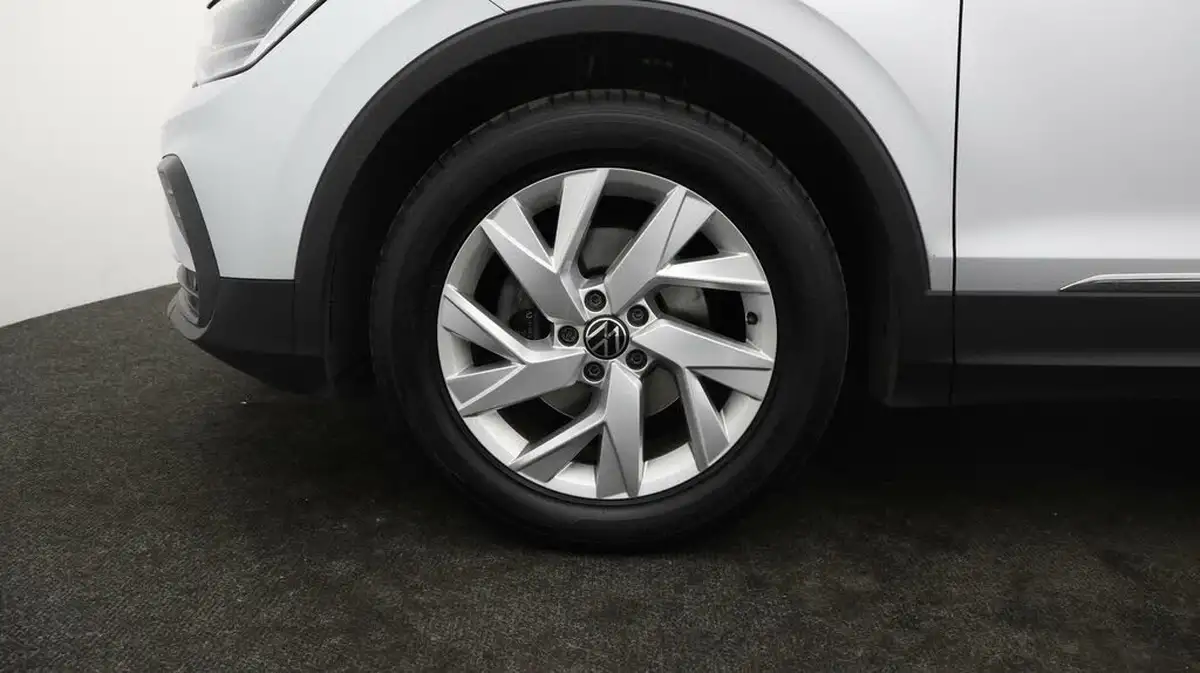 2021-volkswagen-tiguan-15-tsi-life-150ps-dsg-big-17