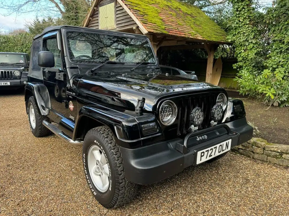 1997-jeep-wrangler-40-sahara-hard-big-4