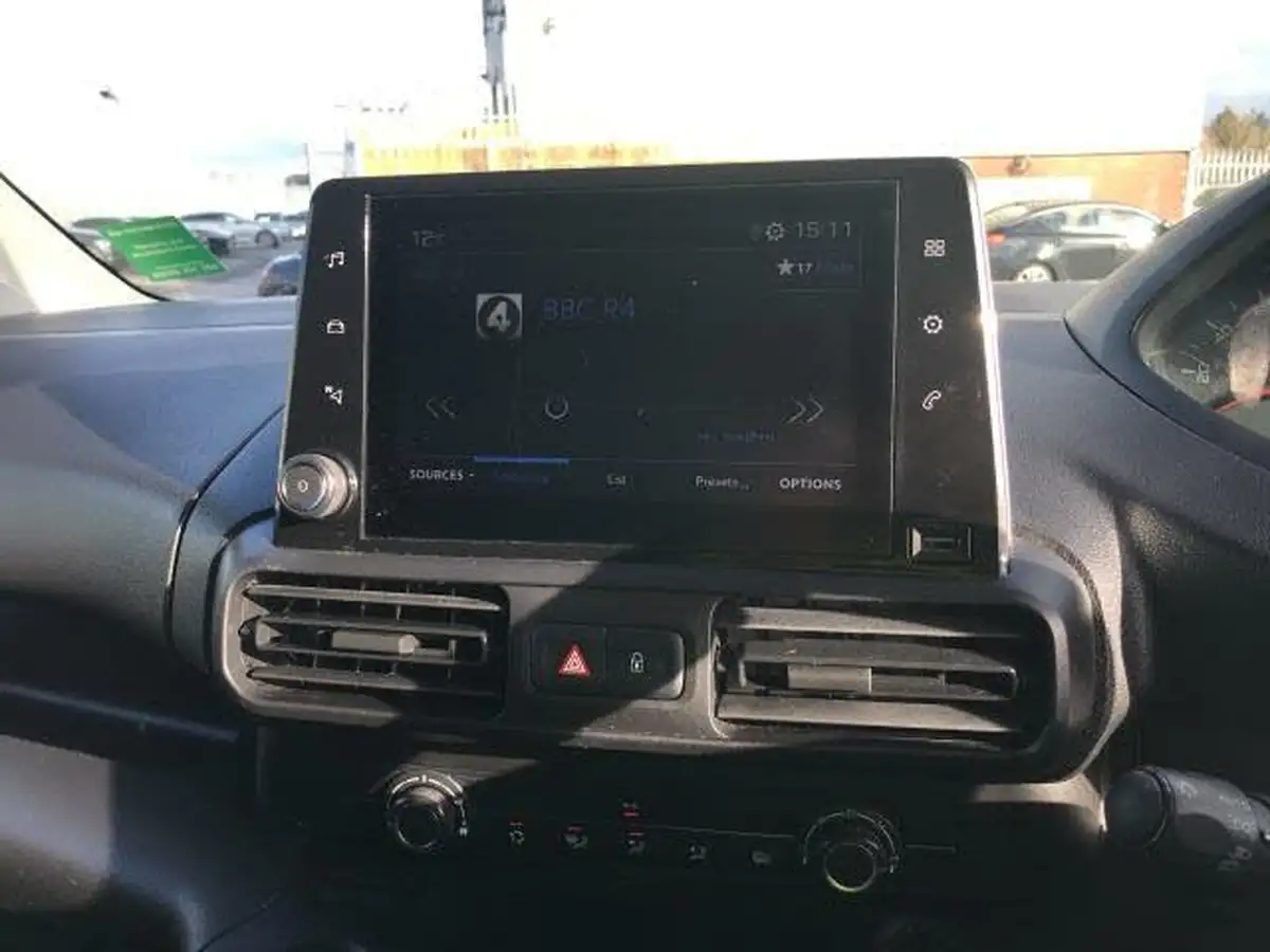 2021-peugeot-partner-15-bluehdi-1000-professional-100ps-eu6dt-panel-big-10