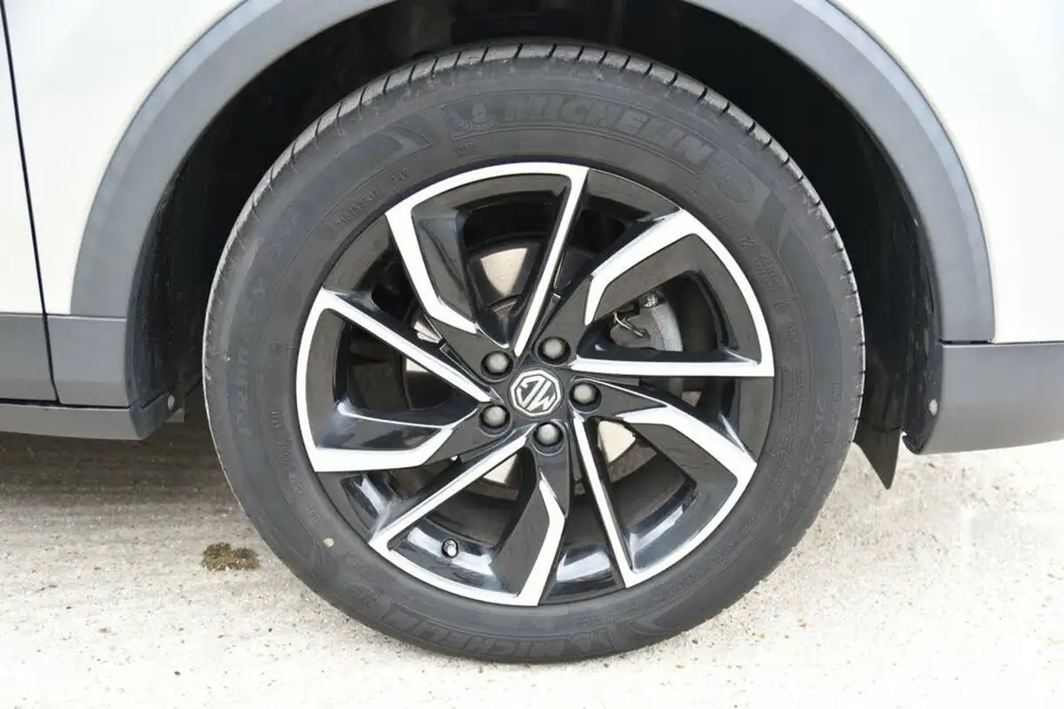 2022-mg-zs-suv-15-vti-tech-exclusive-big-47