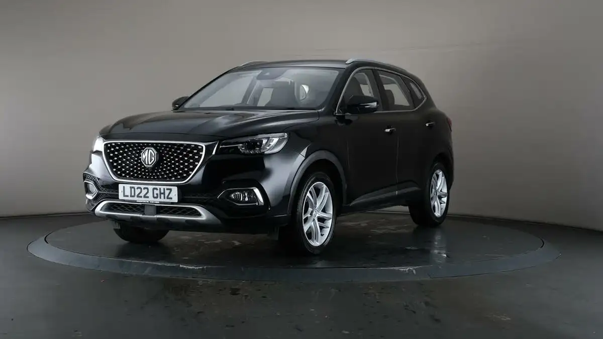2022-mg-hs-15t-gdi-exclusive-162ps-big-37