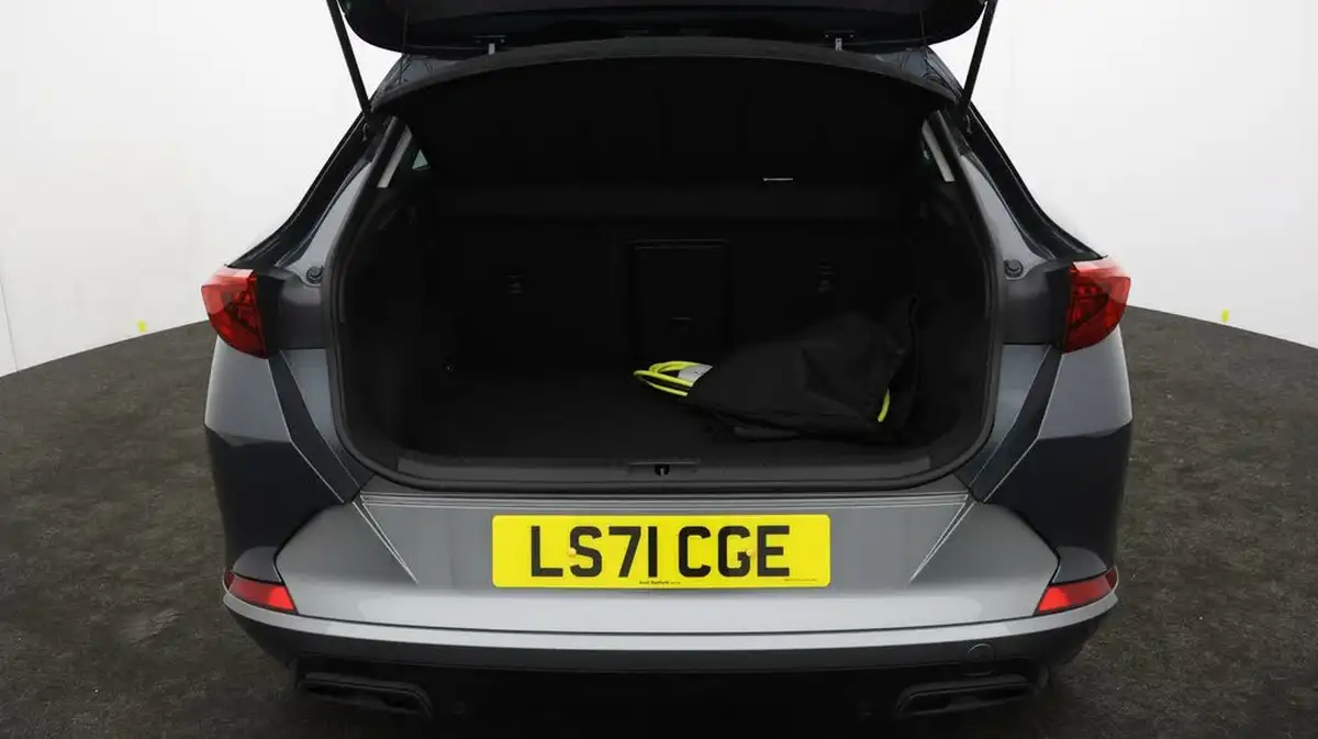 2021-cupra-formentor-14-e-hybrid-v2-big-16