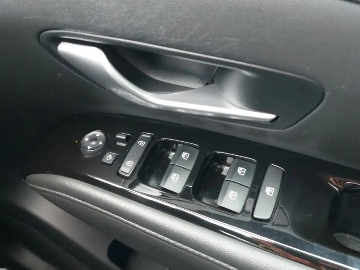 2022-hyundai-tucson-16-t-gdi-premium-150ps-big-18