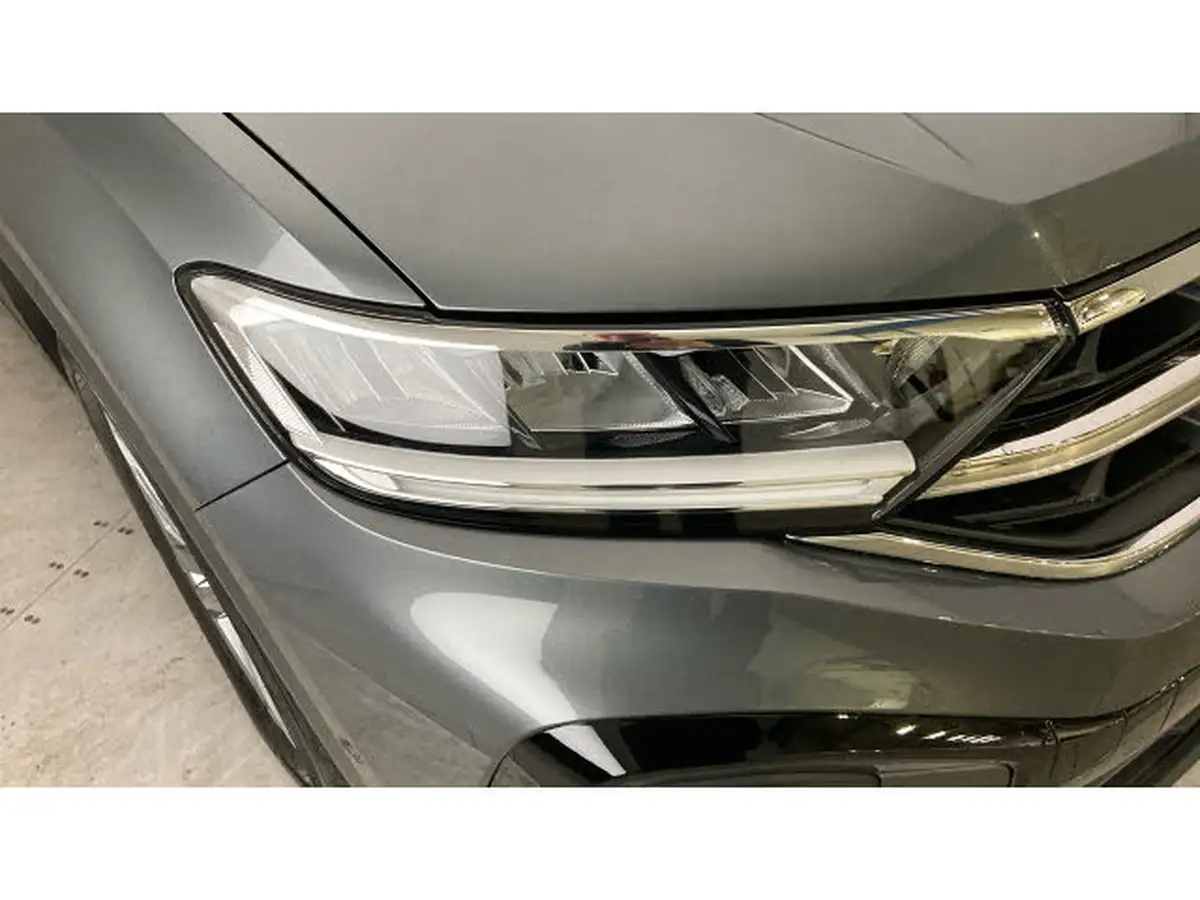 2024-volkswagen-t-roc-20tdi-r-line-dsg-big-35