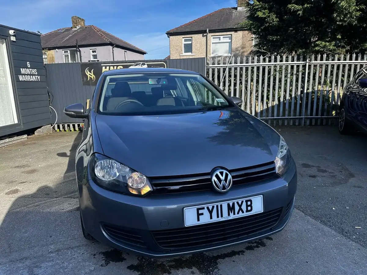 2011-volkswagen-golf-12-tsi-s-5d-big-4