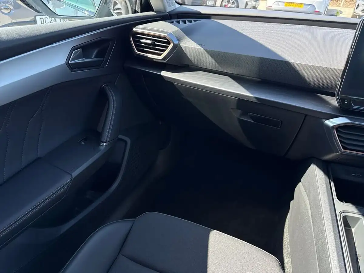 2024-cupra-leon-nf-15-etsi-v1-hatchback-big-14