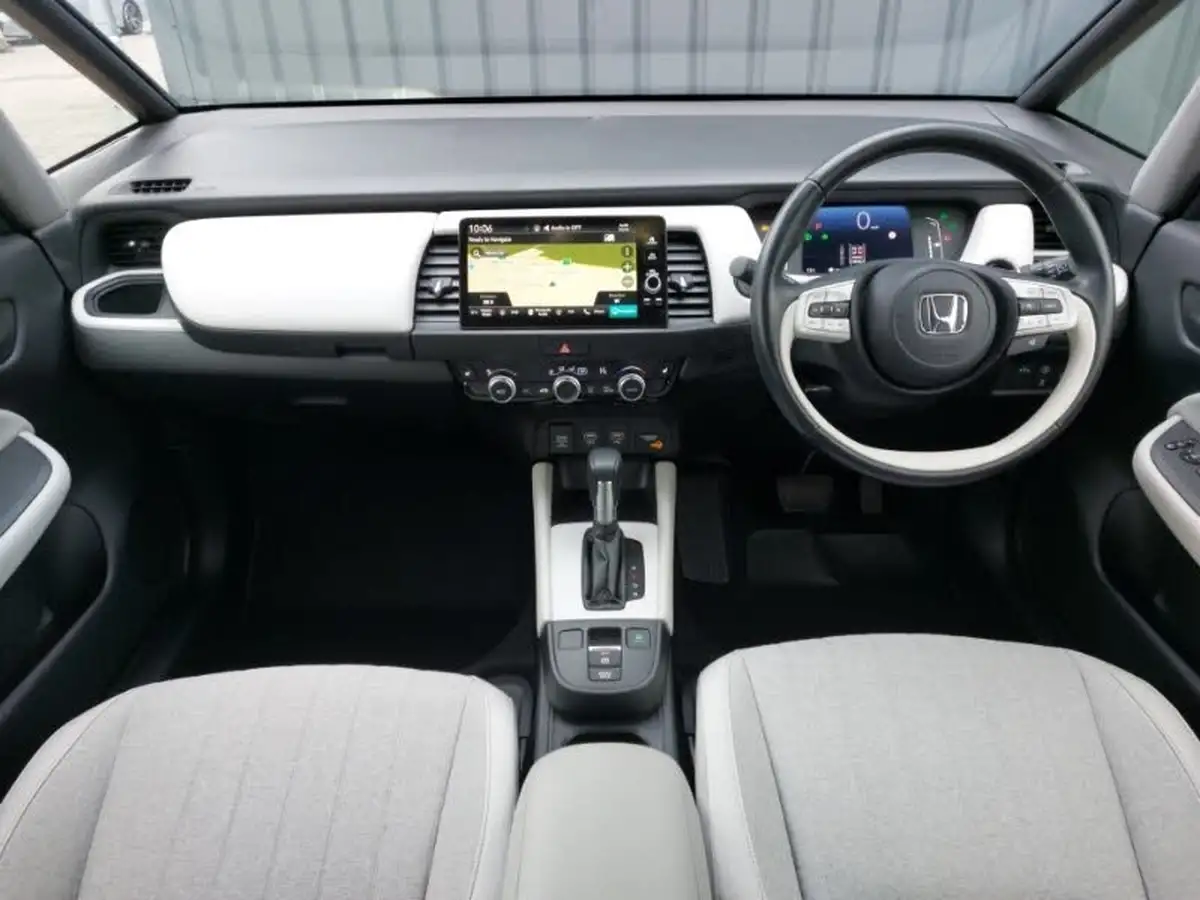 2020-honda-jazz-15-i-mmd-ex-big-2