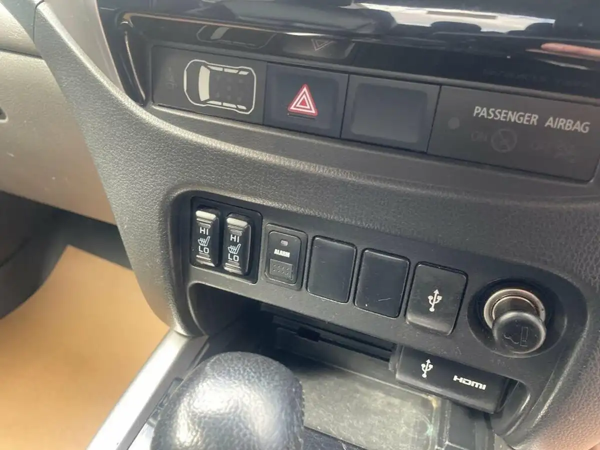 2019-mitsubishi-l200-24di-d-warrior-eu6b-auto-big-14