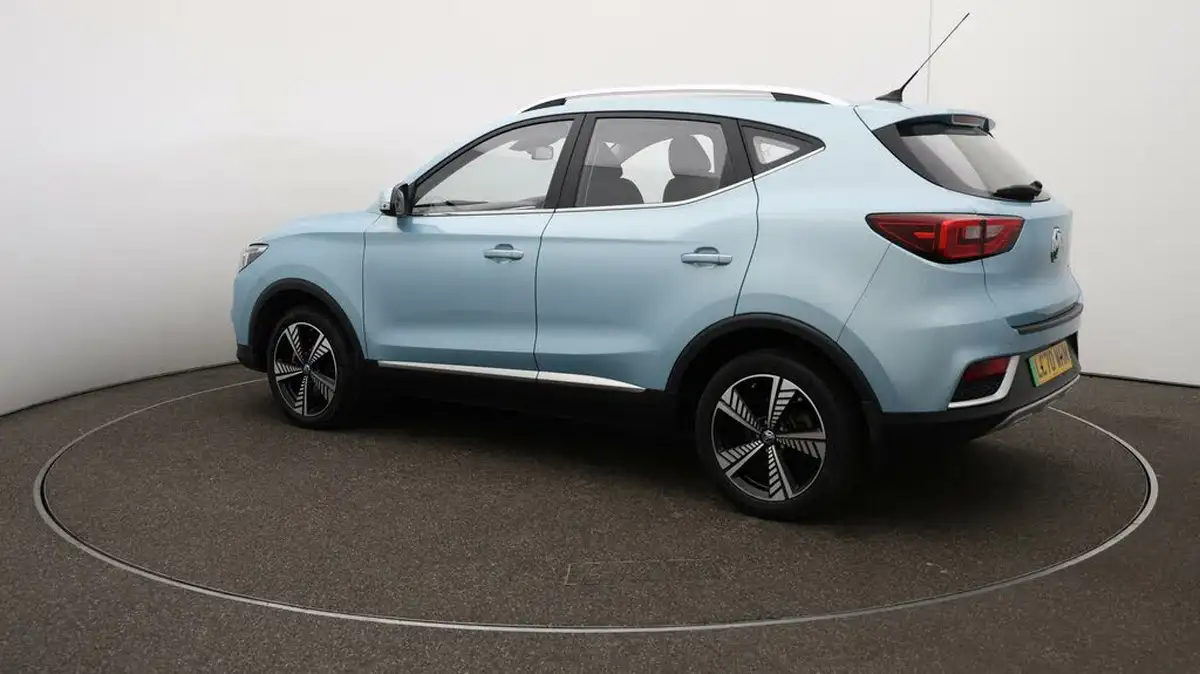 2020-mg-zs-suv-e-exclusive-ev-big-30