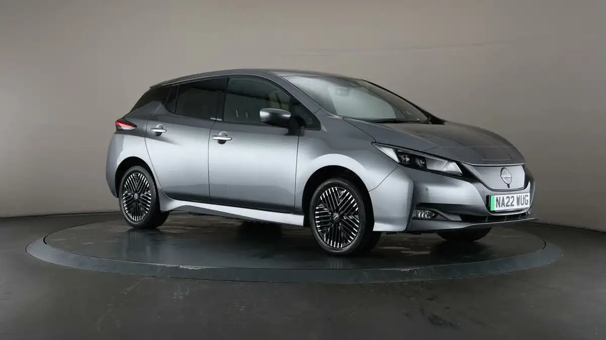 2022-nissan-leaf-e-e-tekna-59kwh-big-1