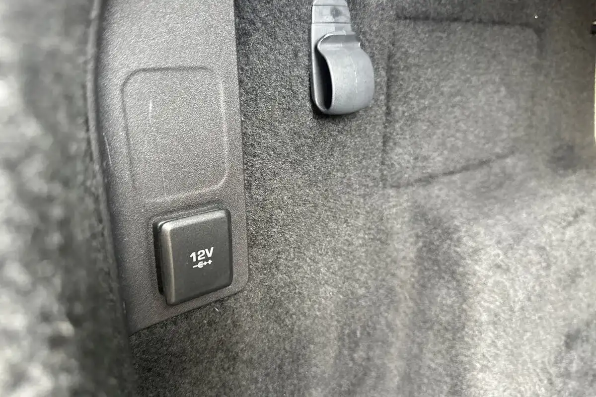 2019-jaguar-e-pace-20-i4d-r-dynamic-hse-180ps-big-23
