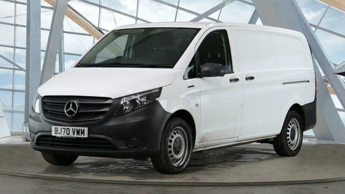 2020-mercedes-benz-vito-e-pure-l2-big-3