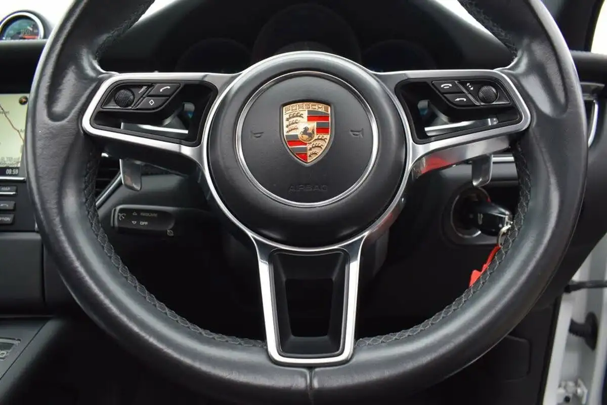 2014-porsche-macan-30td-s-big-45
