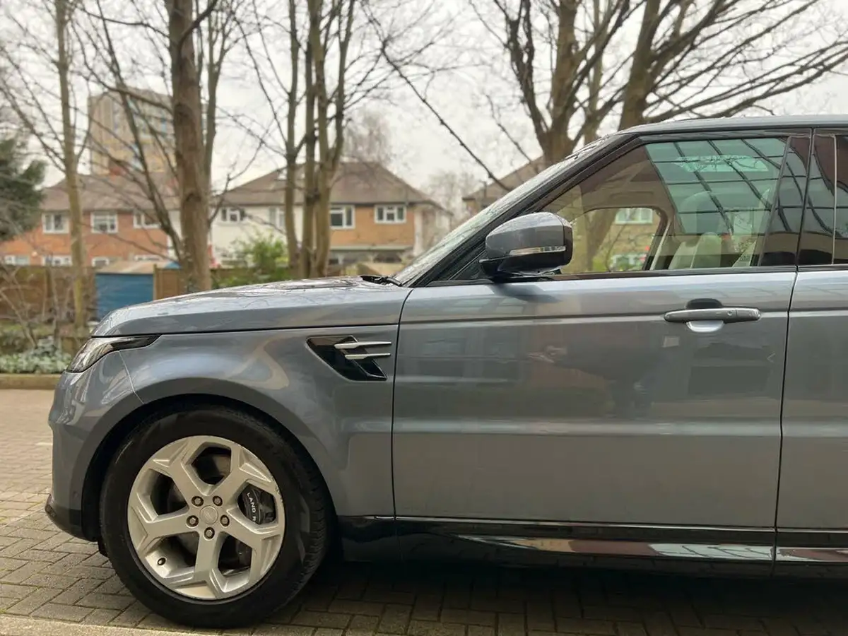 2020-land-rover-range-rover-sport-30-p400-hse-big-4