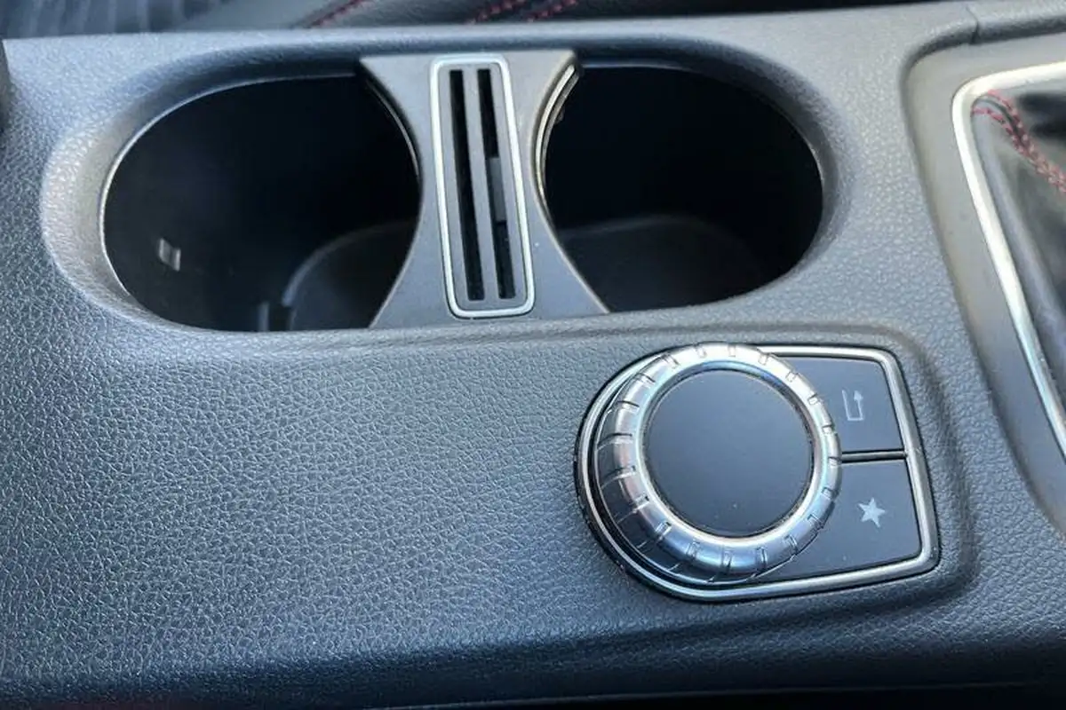 2019-mercedes-benz-cla-16-cla-180-amg-line-edition-coupe-4d-big-28
