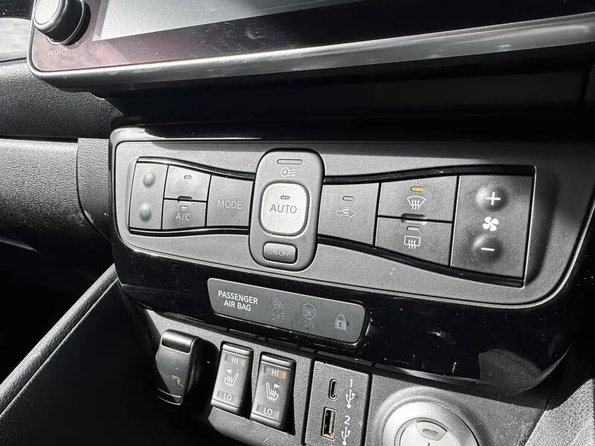 2021-nissan-leaf-e-n-connecta-big-34