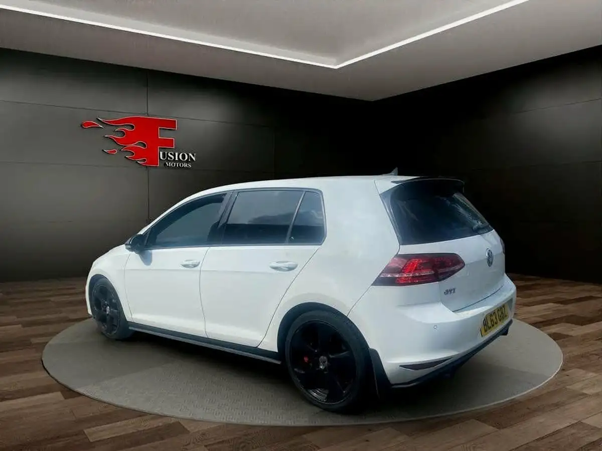 2013-volkswagen-golf-20-gti-230ps-performance-pk-hatchback-5d-dsg-big-6