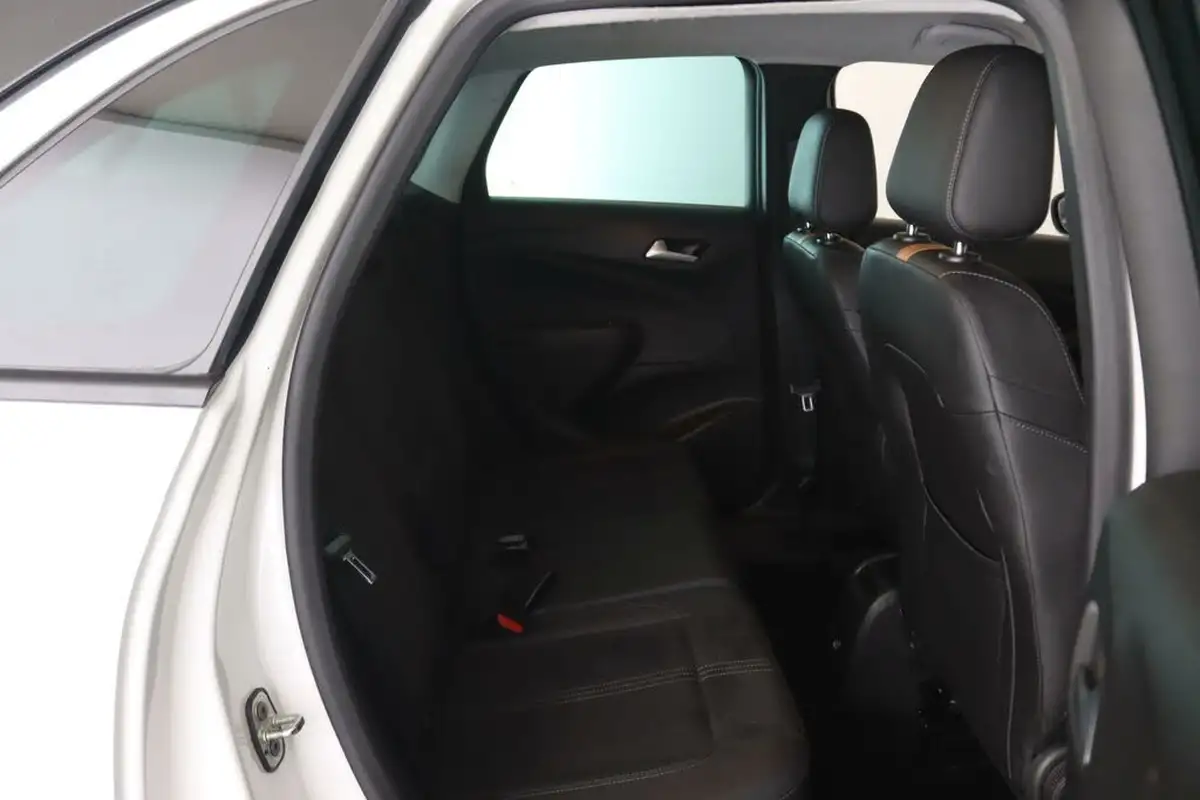 2021-vauxhall-crossland-12-ultimate-nav-auto-big-12