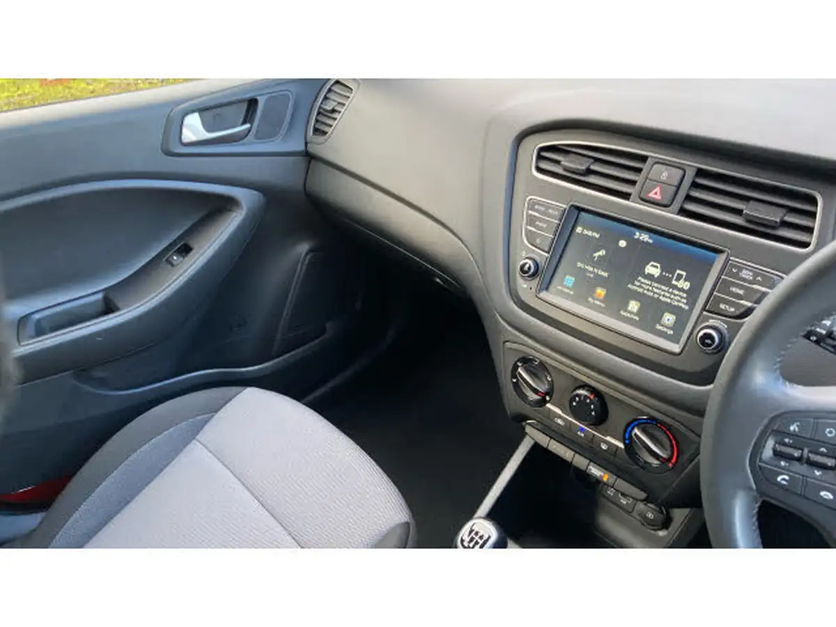 2019-hyundai-i20-12-se-mpi-isg-hatchback-5d-big-13