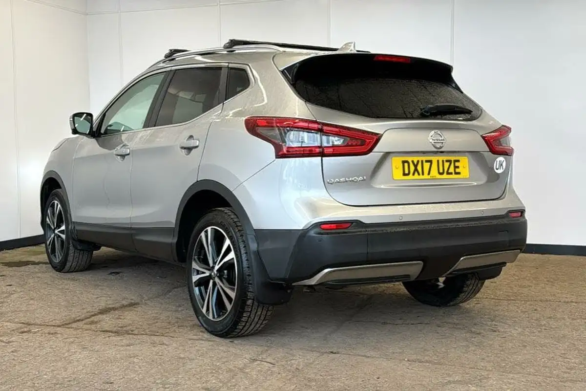 2017-nissan-qashqai-15dci-n-connecta-big-1