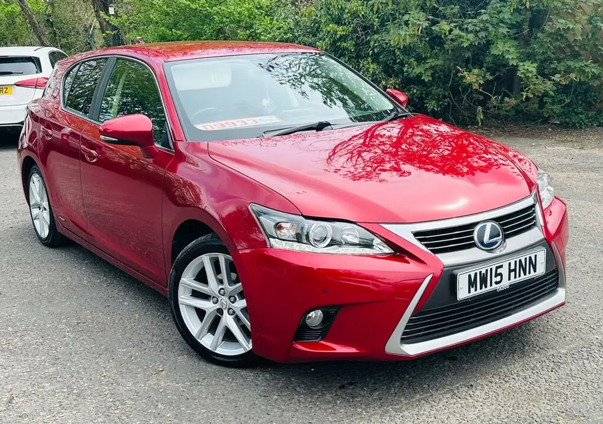 2015-lexus-ct-200h-18-advance-cvt-big-0