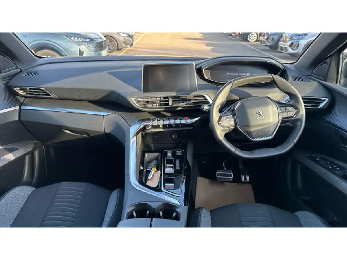 2023-peugeot-3008-suv-12-puretech-active-premium-eat8-big-9