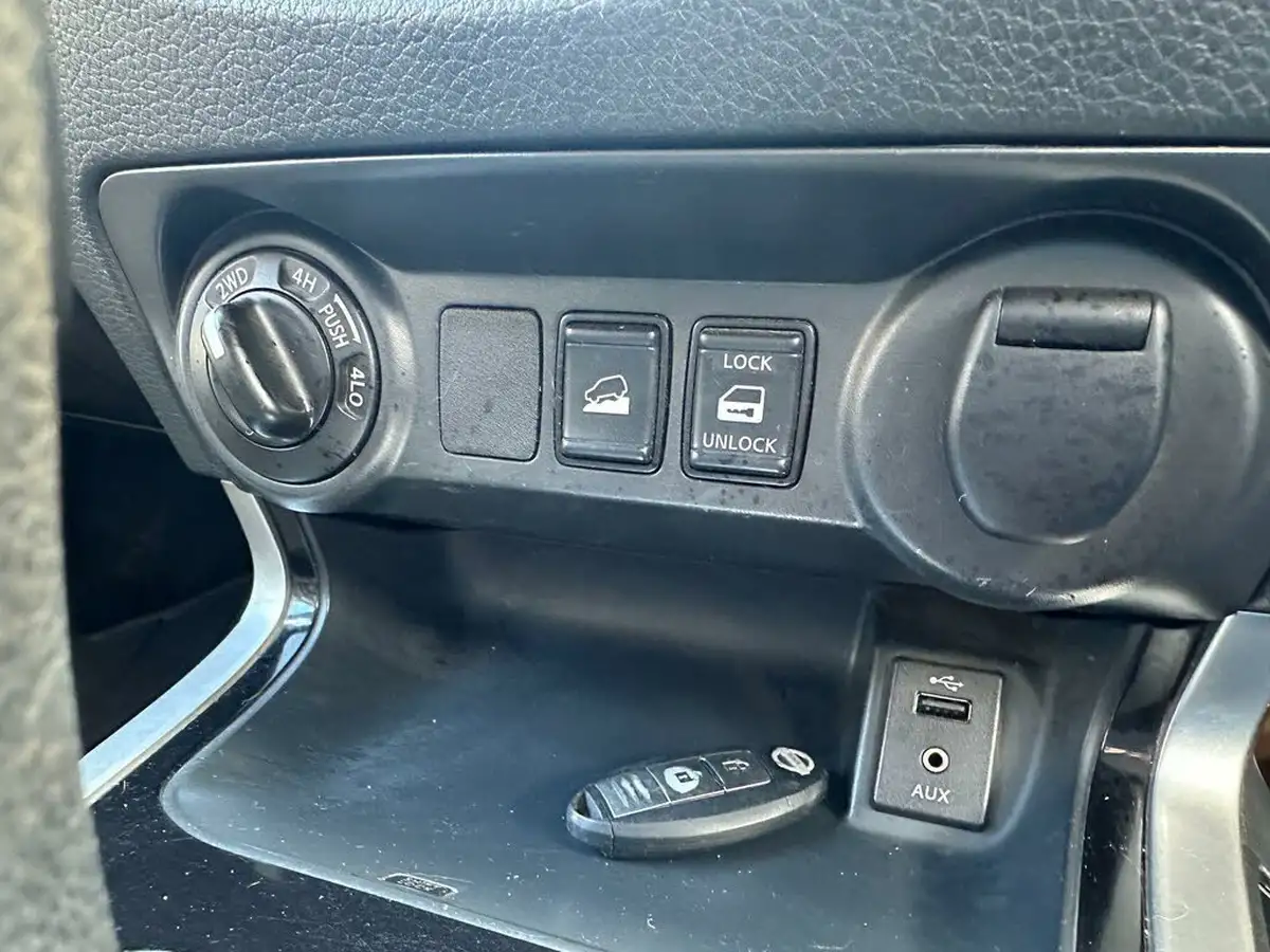 2019-nissan-navara-23dci-tekna-auto-big-37
