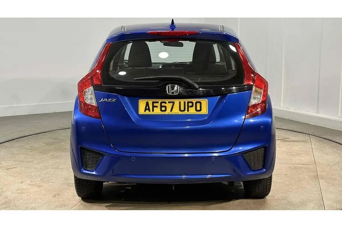 2017-honda-jazz-13-i-vtec-se-cvt-big-5