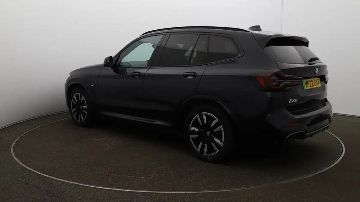 2022-bmw-ix3-e-m-sport-big-5