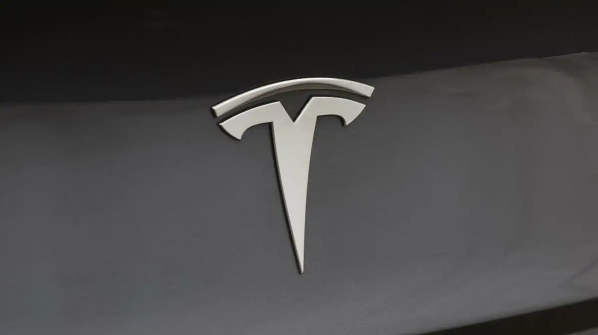 2021-tesla-model-3-e-long-range-awd-big-21