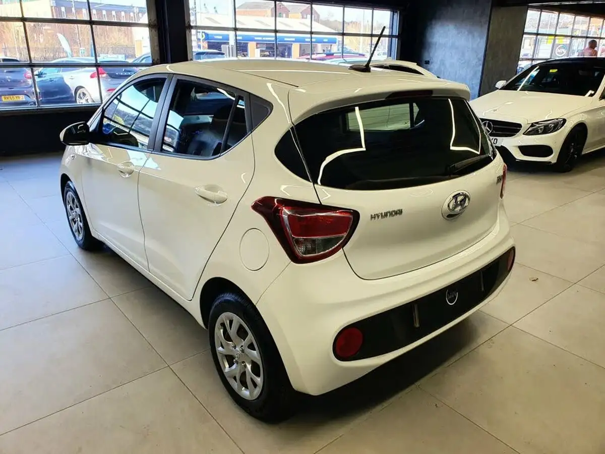 2018-hyundai-i10-12-se-big-3