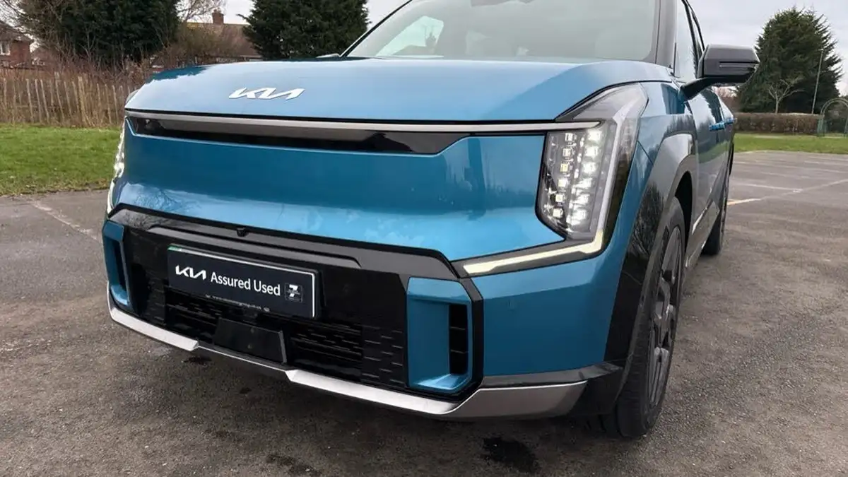 2024-kia-ev9-e-gt-line-s-7-big-12