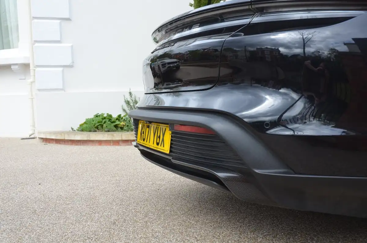 2021-porsche-taycan-e-turbo-s-performance-battery-plus-big-14