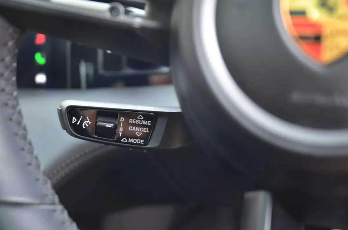 2021-porsche-taycan-e-turbo-s-performance-battery-plus-big-62