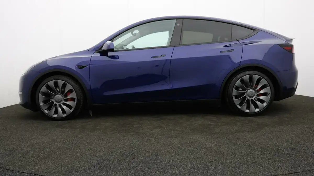 2022-tesla-model-y-e-performance-big-63