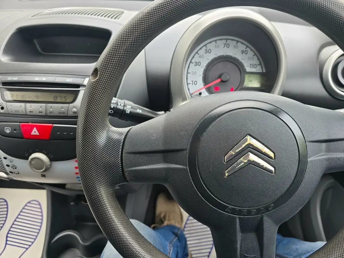 2009-citroen-c1-10-vt-3d-big-15