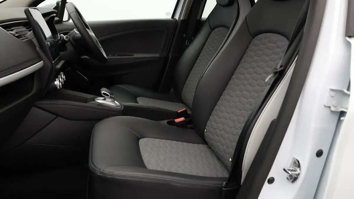 2021-renault-zoe-e-gt-line-big-13