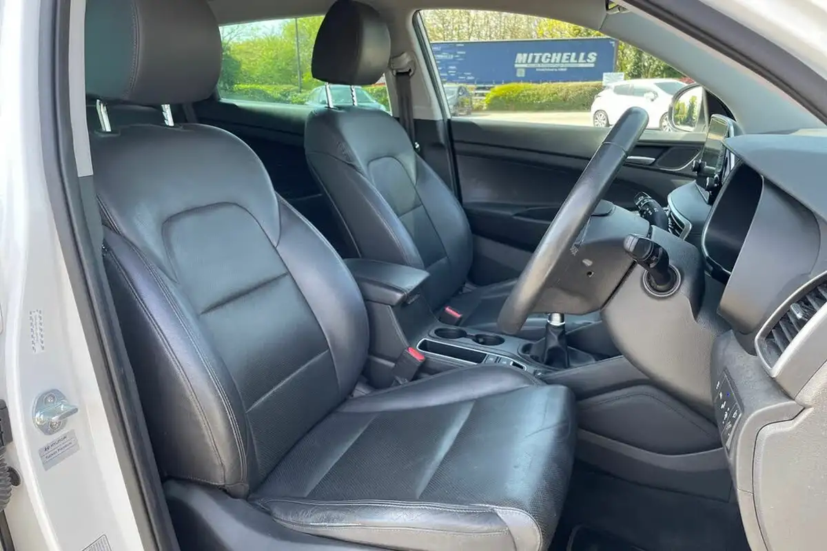 2019-hyundai-tucson-16crdi-premium-115ps-48-volt-hybrid-big-22