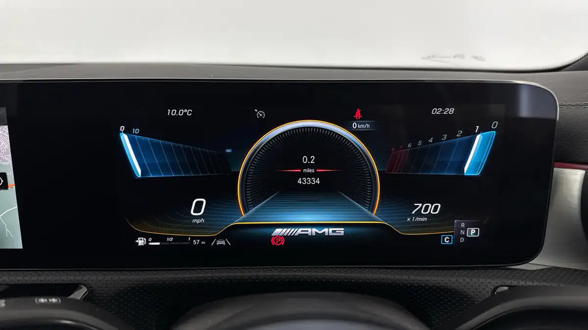 2022-mercedes-benz-cla-20-cla-35-amg-premium-shooting-brake-5d-big-12