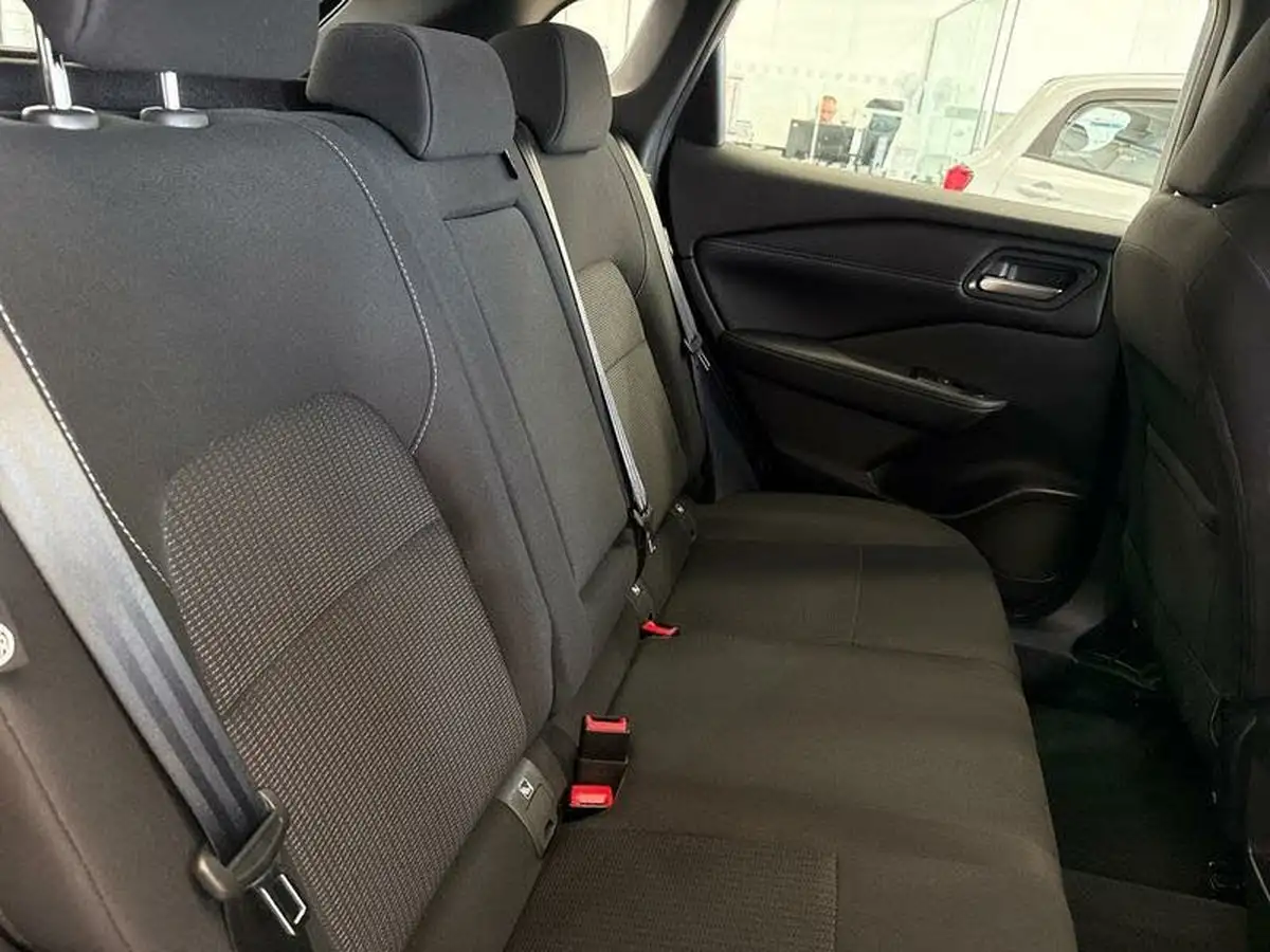2023-nissan-qashqai-13-dig-t-acenta-premium-140ps-big-10