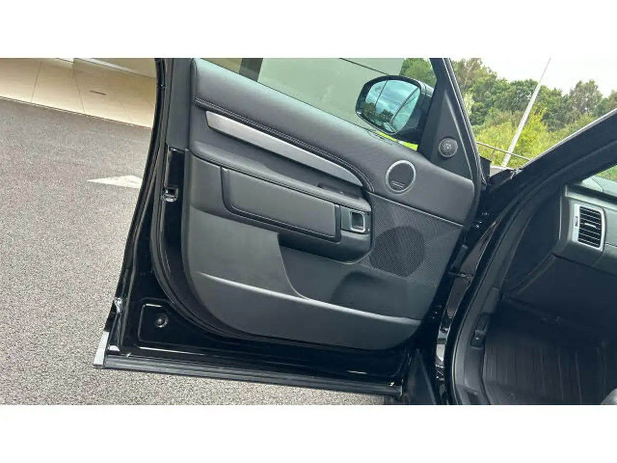 2024-land-rover-discovery-30-d350-dynamic-hse-big-27