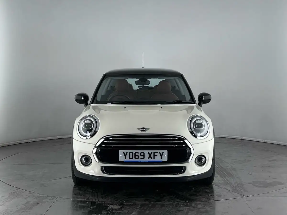 2019-mini-cooper-15-cooper-exclusive-134bhp-hatchback-3d-big-4