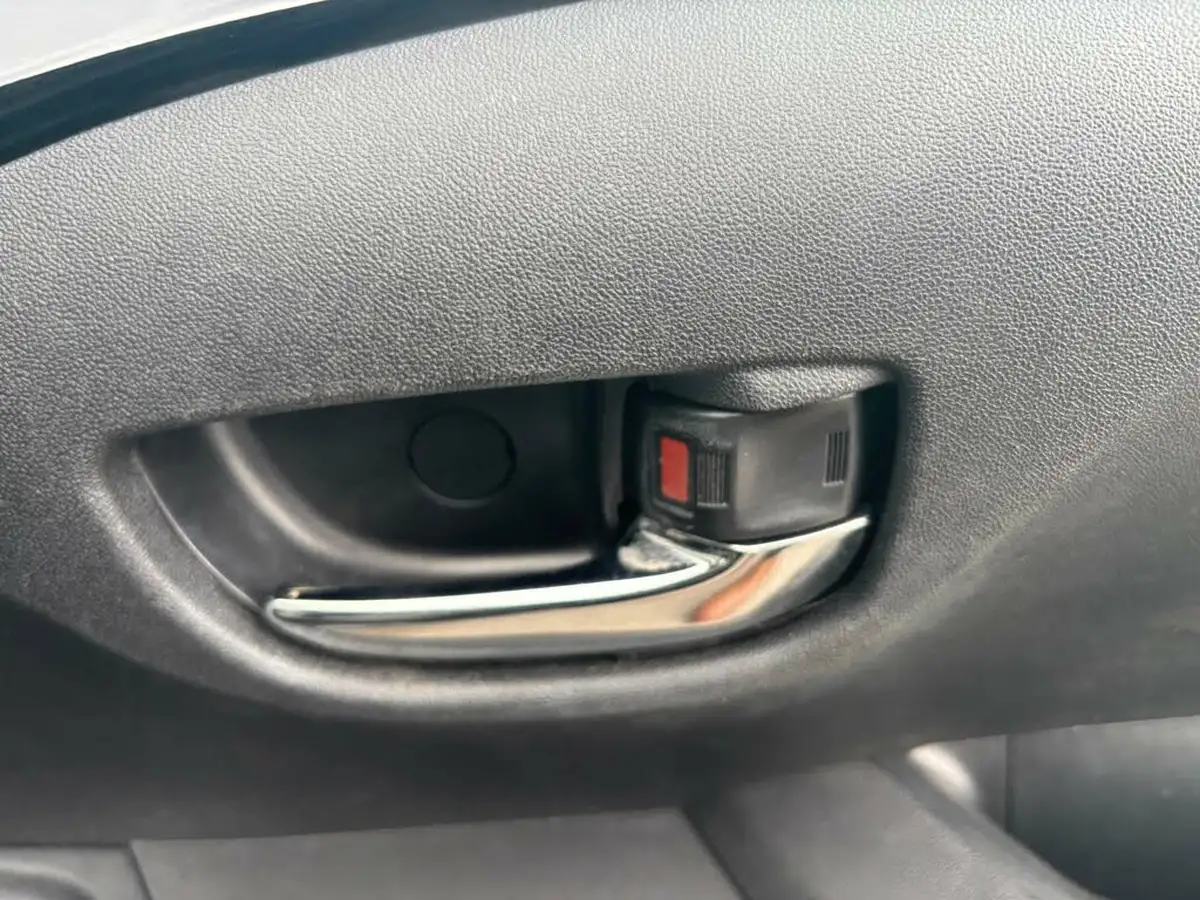 2018-citroen-c1-10-vti-elle-big-46