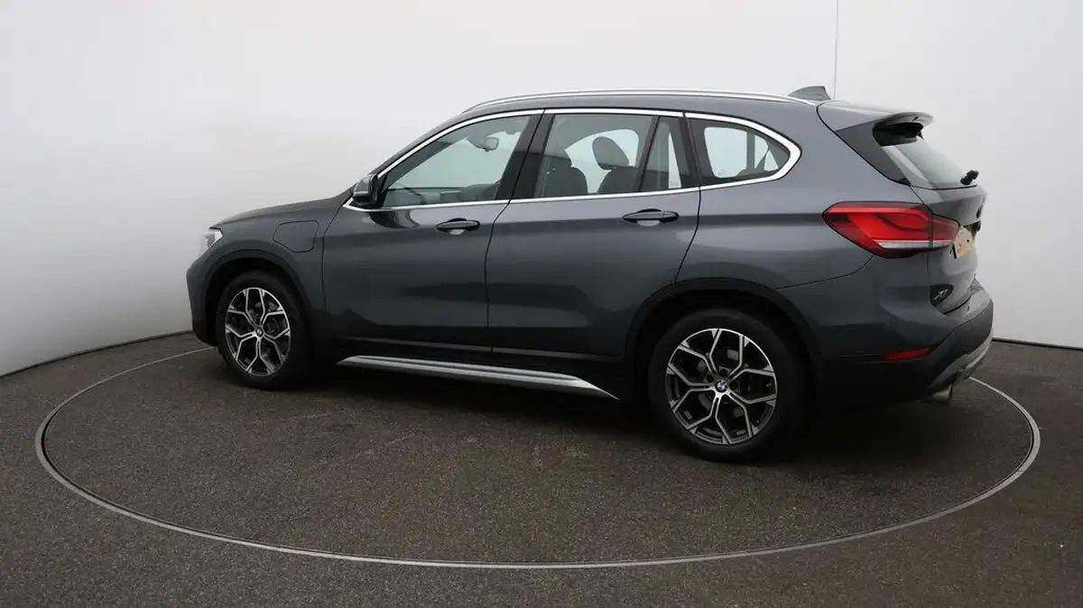 2020-bmw-x1-15-xdrive-25e-phev-xline-big-28