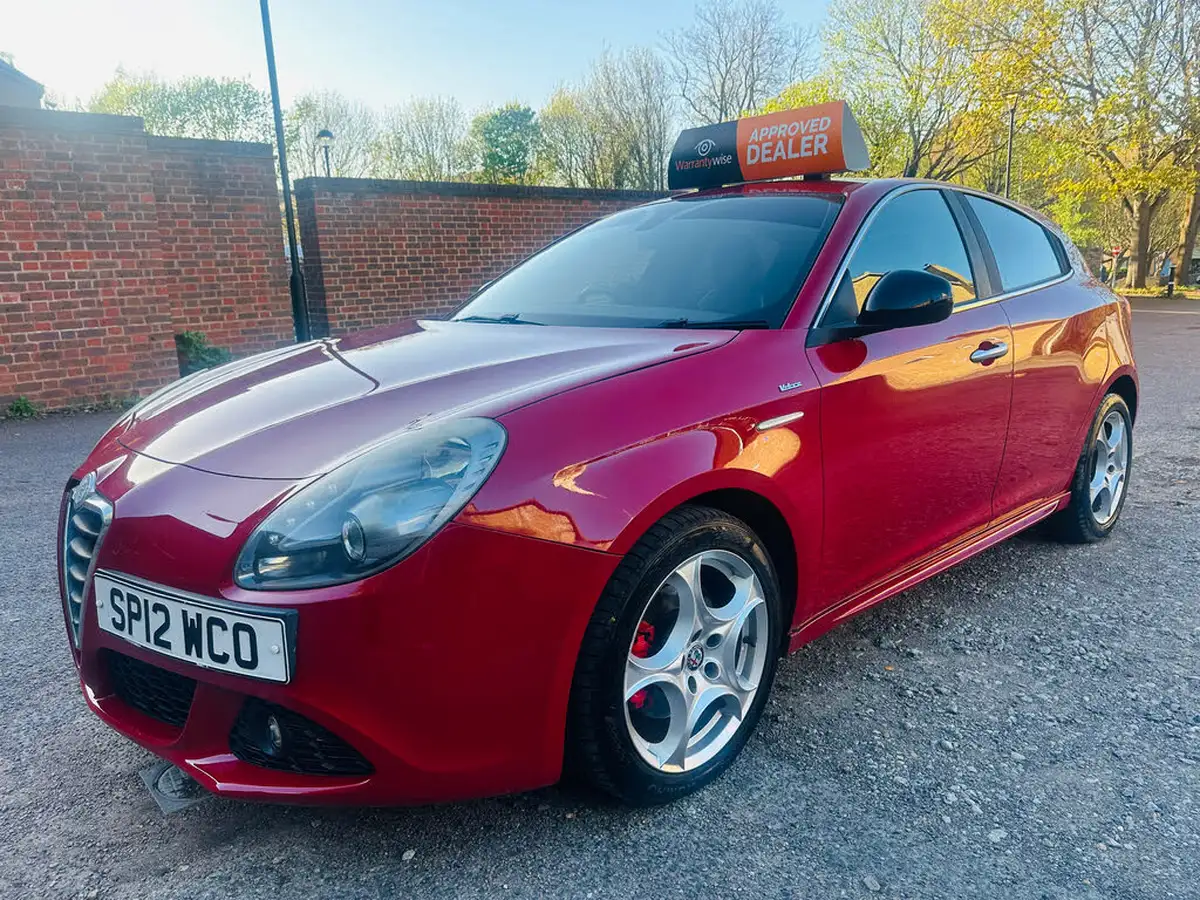 2012-alfa-romeo-giulietta-20td-veloce-170bhp-tct-big-1